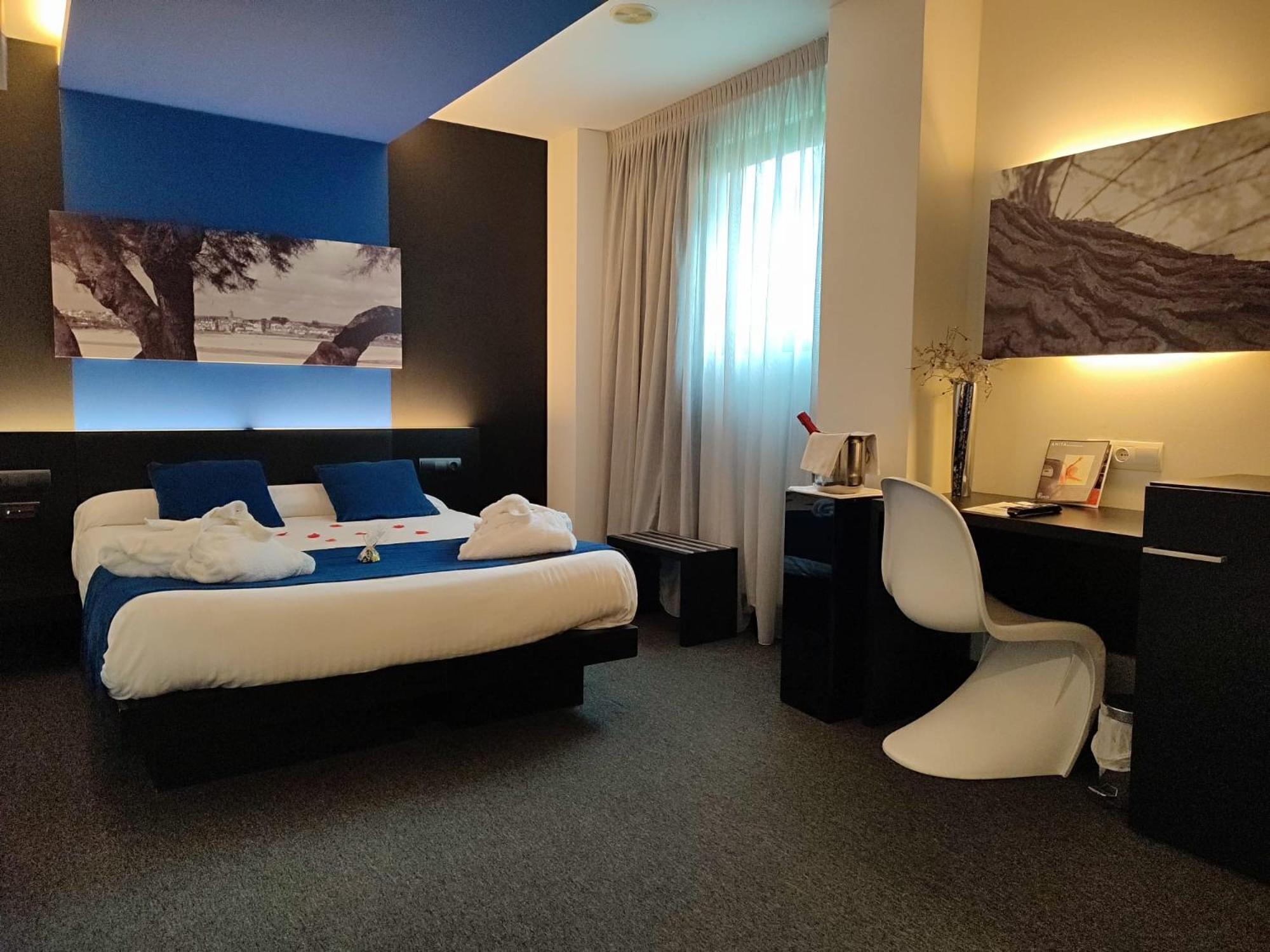Hotel Playa Ribera ซวนเซส ภายนอก รูปภาพ