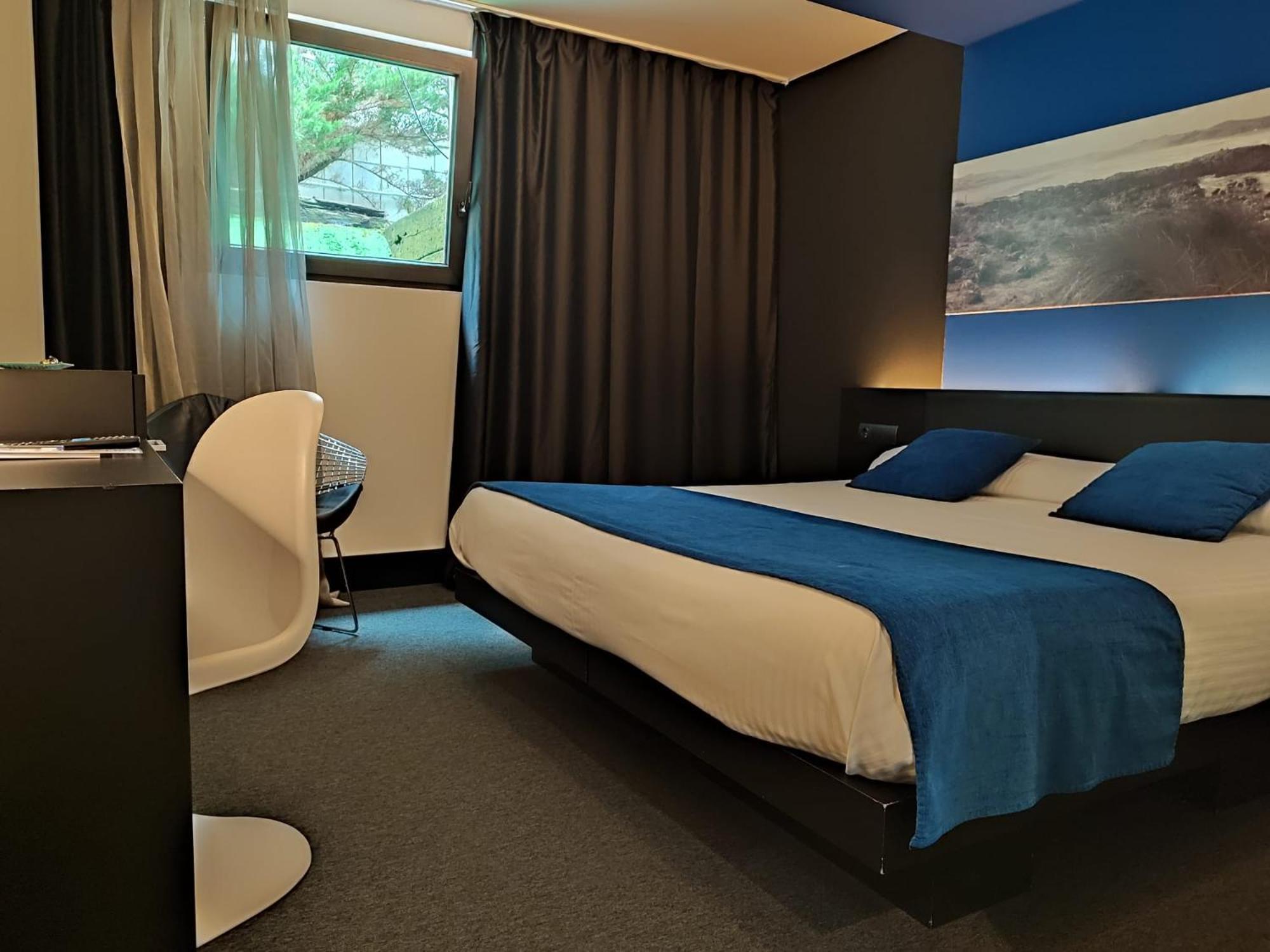 Hotel Playa Ribera ซวนเซส ภายนอก รูปภาพ