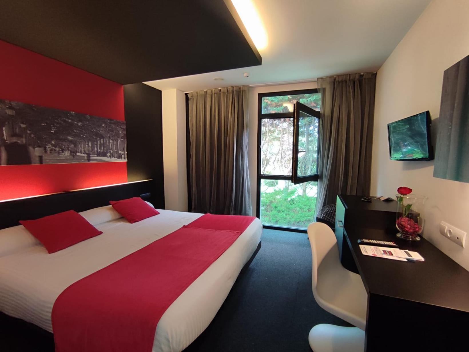 Hotel Playa Ribera ซวนเซส ภายนอก รูปภาพ